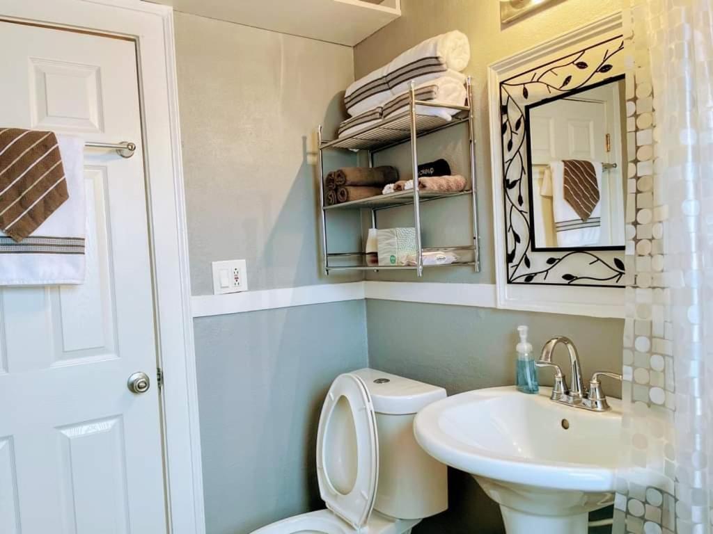 2 Bedroom Apt Near Great Lakes Naval Base And 6 Flags Waukegan Zewnętrze zdjęcie