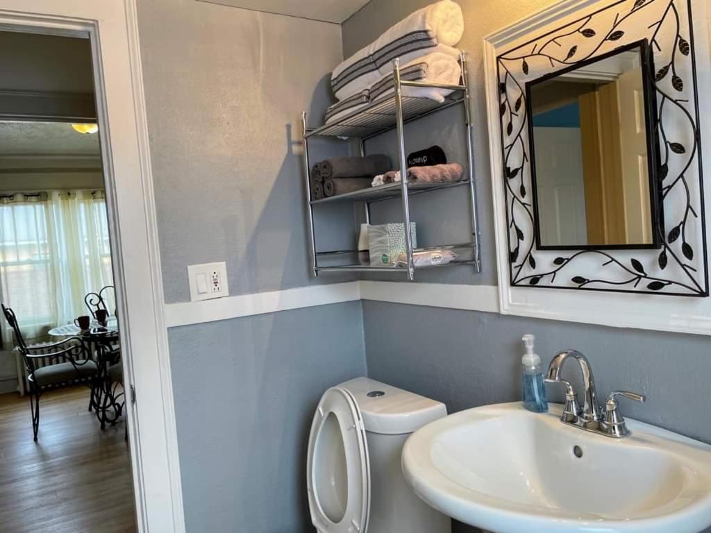 2 Bedroom Apt Near Great Lakes Naval Base And 6 Flags Waukegan Zewnętrze zdjęcie