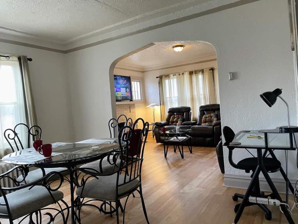 2 Bedroom Apt Near Great Lakes Naval Base And 6 Flags Waukegan Zewnętrze zdjęcie